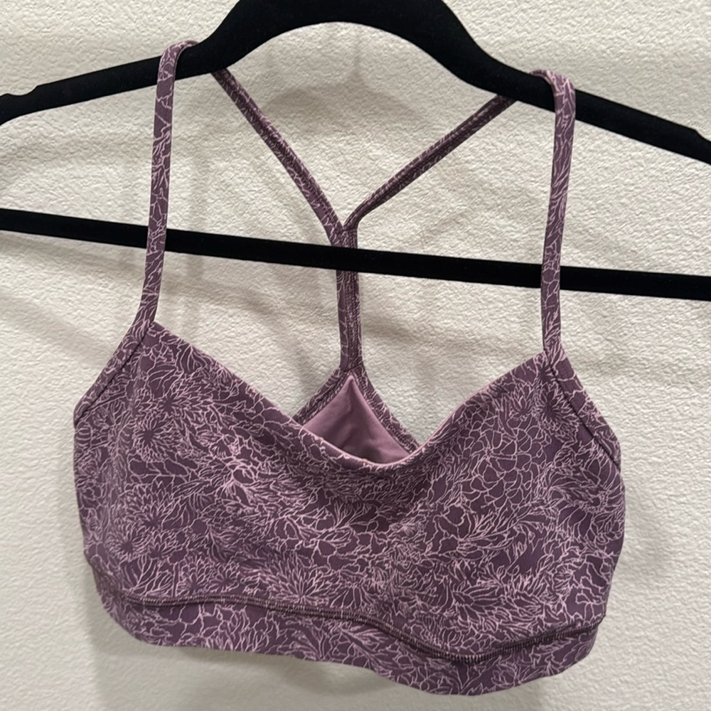 LULULEMON SPORTS BRA